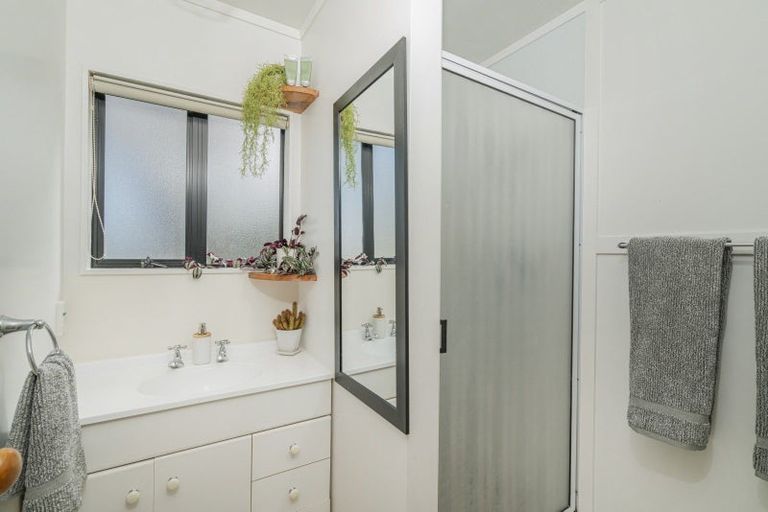 Photo of property in 10 Impala Place, Whitianga, 3510