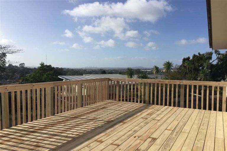 Photo of property in 101 Don Buck Road, Massey, Auckland, 0614