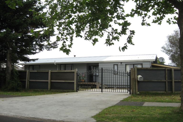 Photo of property in 2 Mcshane Street, Pukekohe, 2120