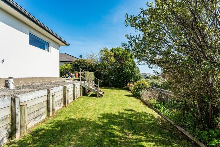 Photo of property in 19 Tongariro Drive, Aotea, Porirua, 5024