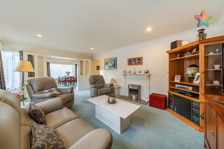 Photo of property in 2/25 Mills Street, Boulcott, Lower Hutt, 5010