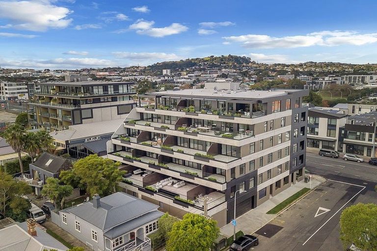Photo of property in 16a Woven Place, Karaka, 2113