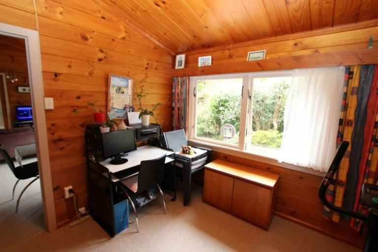 Photo of property in 28a Whanake Street, Titahi Bay, Porirua, 5022