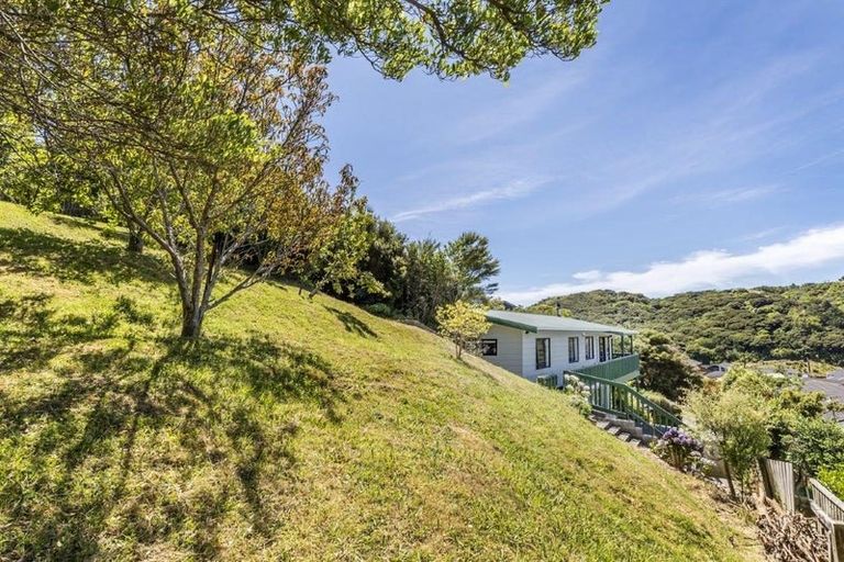 Photo of property in 22 Shackle Lane, Whitby, Porirua, 5024