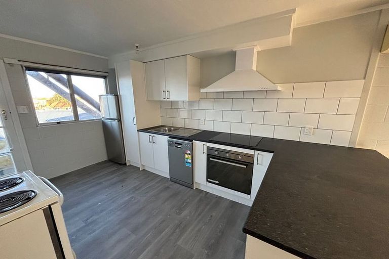 Photo of property in 1/132 London Street, Dunedin Central, Dunedin, 9016