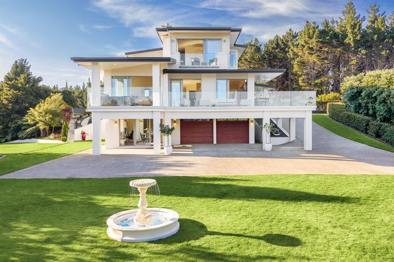 Photo of property in 55 Pinetone Road, Kumeu, 0892