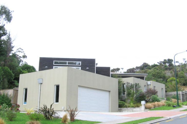 Photo of property in 3 Sylvan Way, Silverstream, Upper Hutt, 5019