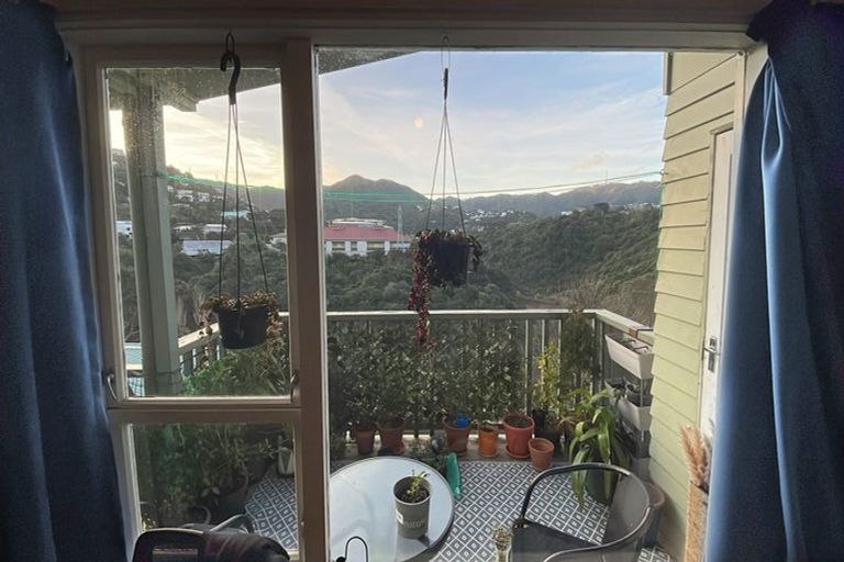 Photo of property in 176 Wadestown Road, Wadestown, Wellington, 6012