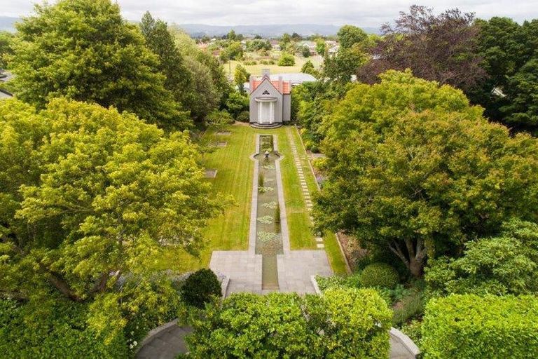 Photo of property in 4 Sierra Court, Roslyn, Palmerston North, 4414