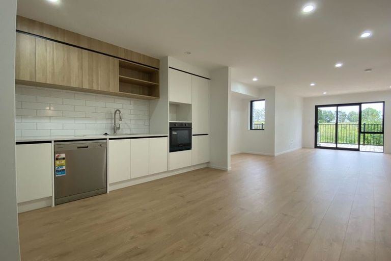 Photo of property in 36 Sinton Road, Hobsonville, Auckland, 0618