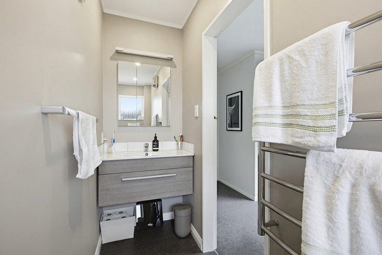 Photo of property in 3 Capstan Lane, Whitby, Porirua, 5024