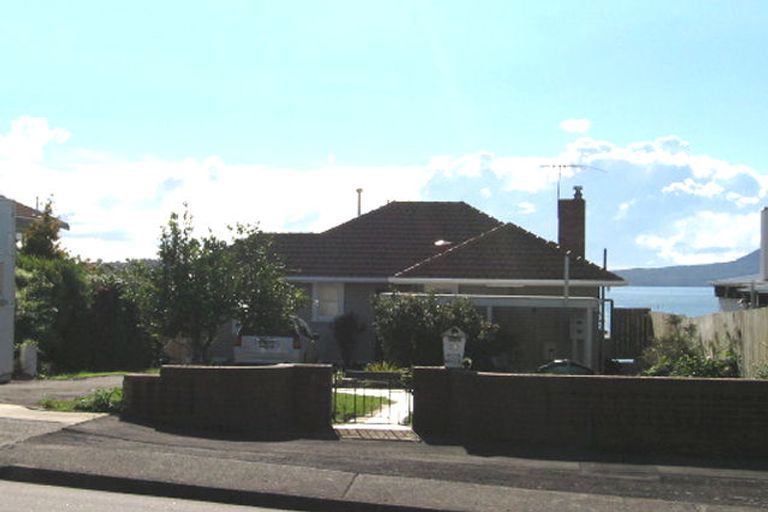 Photo of property in 35 Takutai Avenue, Half Moon Bay, Auckland, 2012
