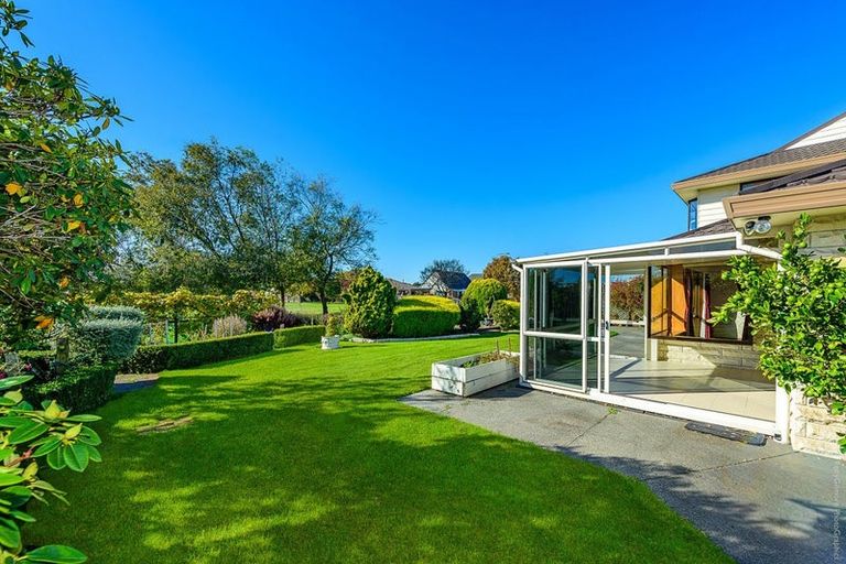 Photo of property in 32 Ben Nevis Drive, Broomfield, Christchurch, 8042