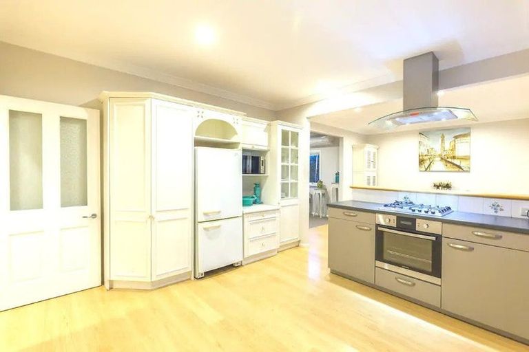 Photo of property in 8 Coronation Street, Belmont, Auckland, 0622