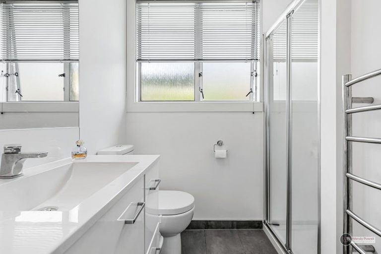 Photo of property in 10a Helvetia Grove, Naenae, Lower Hutt, 5011