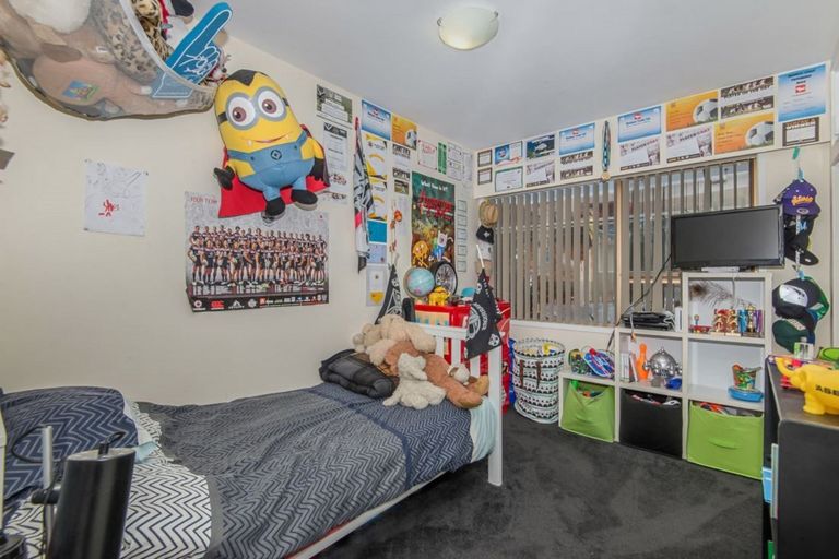 Photo of property in 37 Nui Mana Place, Te Atatu South, Auckland, 0610