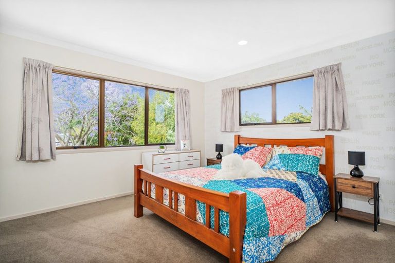 Photo of property in 2 Hamilton Crescent, Whitianga, 3510