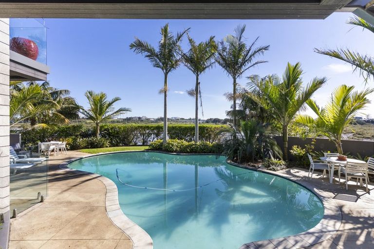 Photo of property in 53 Walter Street, Hauraki, Auckland, 0622