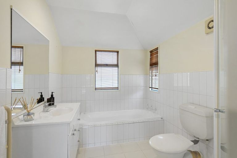 Photo of property in 2/28 Derby Street, St Albans, Christchurch, 8014