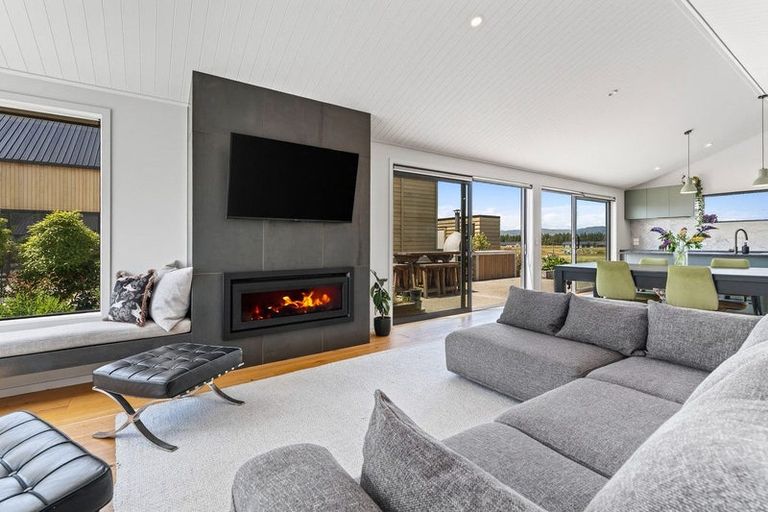 Photo of property in 9 Mcdonald Street, Wanaka, 9305