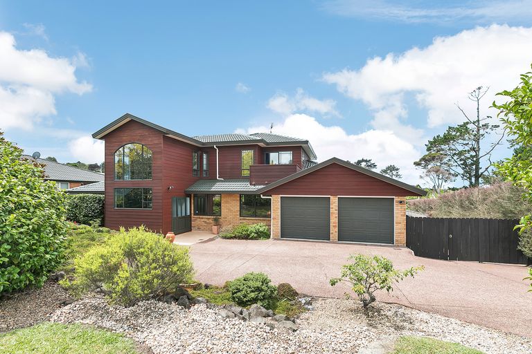 Photo of property in 11 San Pedro Place, Henderson, Auckland, 0612