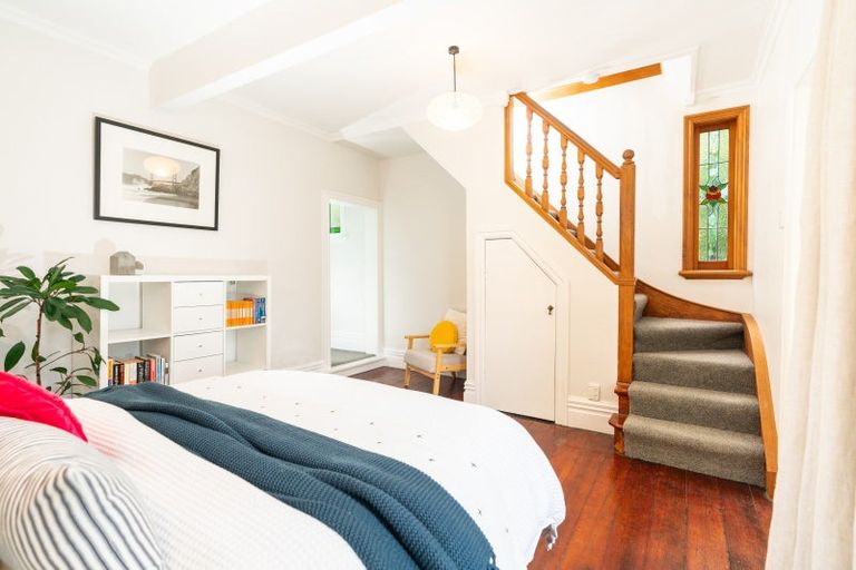 Photo of property in 16 Stafford Street, Mount Victoria, Wellington, 6011