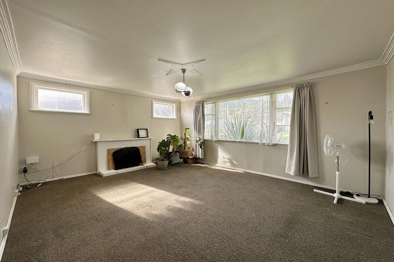 Photo of property in 23 Kereru Grove, Stokes Valley, Lower Hutt, 5019