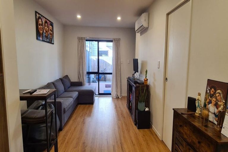 Photo of property in 6/34 Edmonton Road, Henderson, Auckland, 0612