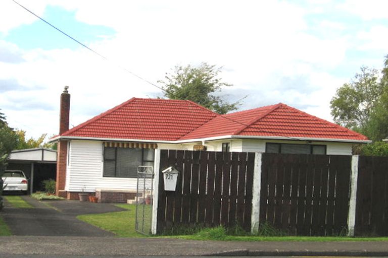 Photo of property in 721 Te Atatu Road, Te Atatu Peninsula, Auckland, 0610
