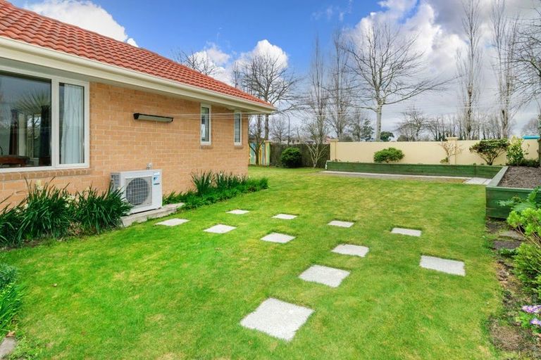 Photo of property in 10 Redfern Street, Northwood, Christchurch, 8051