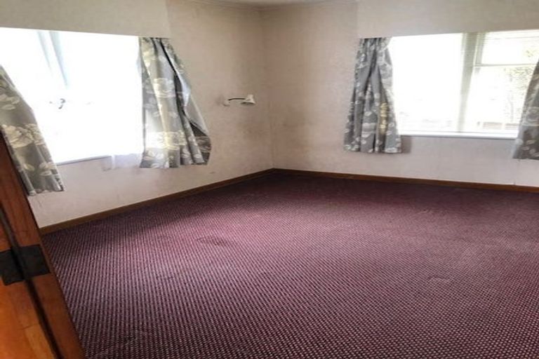 Photo of property in 22 Matipo Road, Te Atatu Peninsula, Auckland, 0610