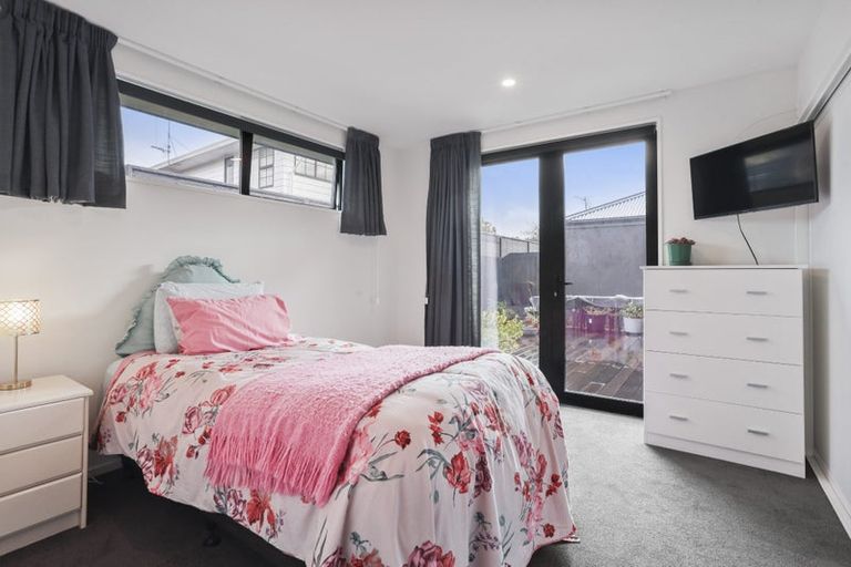 Photo of property in 1/47 Sturrocks Road, Redwood, Christchurch, 8051