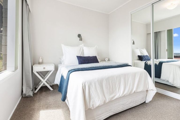 Photo of property in 67 Brigantine Drive, Beach Haven, Auckland, 0626