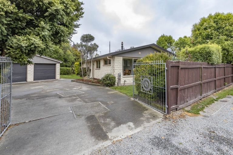 Photo of property in 6 Foster Place, Rangiora, 7400