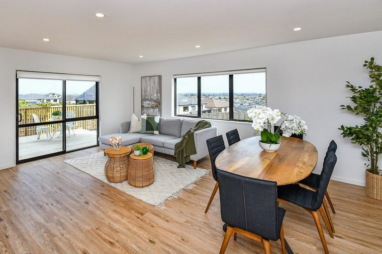 Photo of property in 23 Nola Dawn Avenue, Papakura, 2110