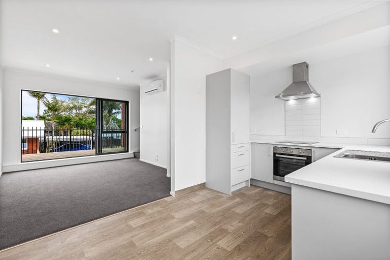 Photo of property in 500a Te Atatu Road, Te Atatu Peninsula, Auckland, 0610