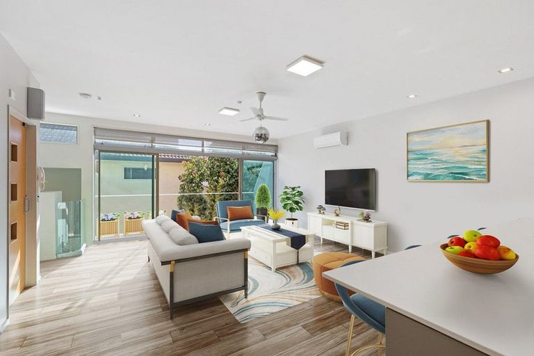 Photo of property in 2/35 Victoria Road, Mount Maunganui, 3116