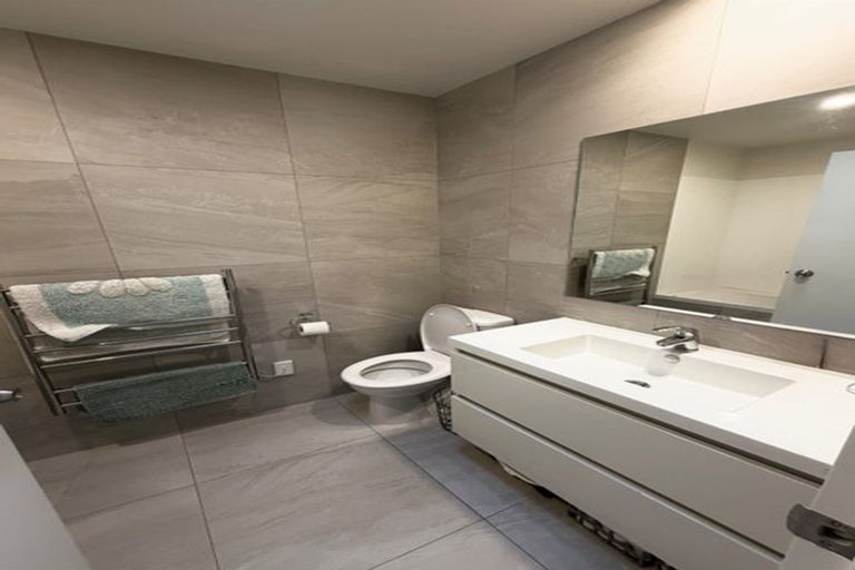 Photo of property in 9 Fernly Rise, Flat Bush, Auckland, 2019