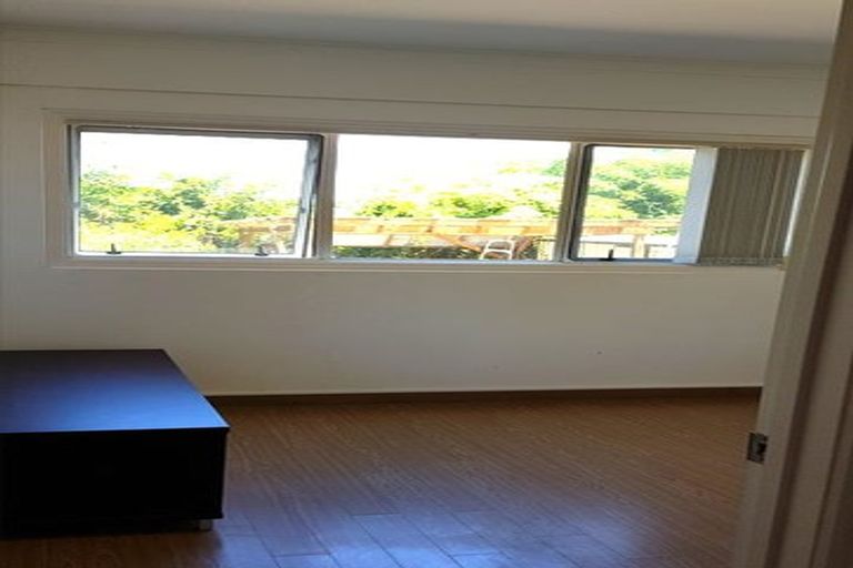 Photo of property in 348 East Coast Road, Sunnynook, Auckland, 0632