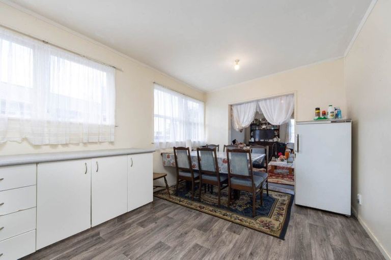 Photo of property in 27 President Avenue, Papakura, 2110