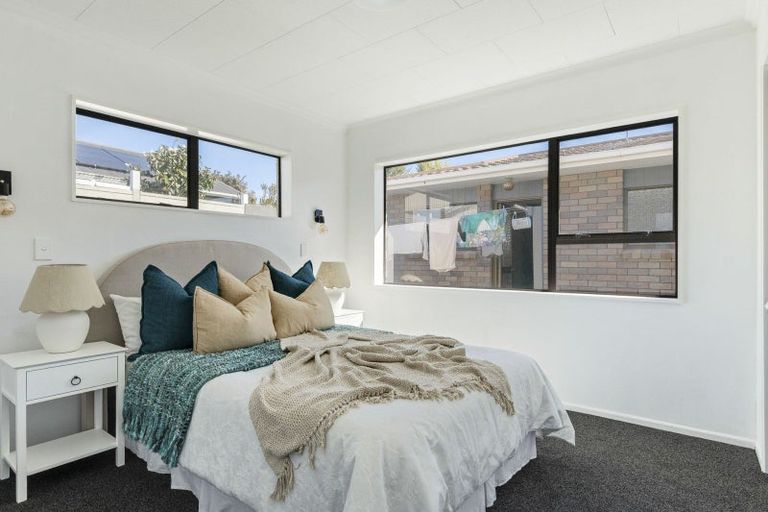 Photo of property in 13 Tukapa Street, Westown, New Plymouth, 4310