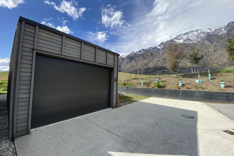 Photo of property in 2 Mckenzies Shute, Jacks Point, Queenstown, 9371