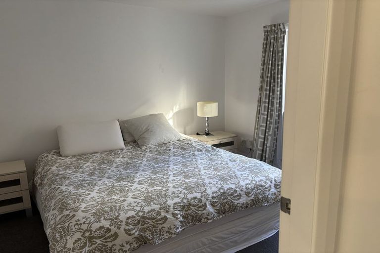 Photo of property in 2b Wilkinson Street, Oriental Bay, Wellington, 6011