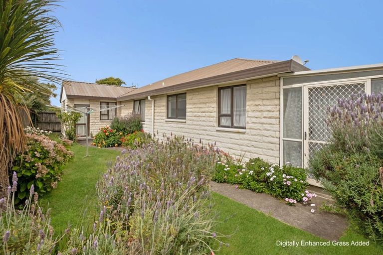 Photo of property in 13 Brynley Street, Hornby, Christchurch, 8042