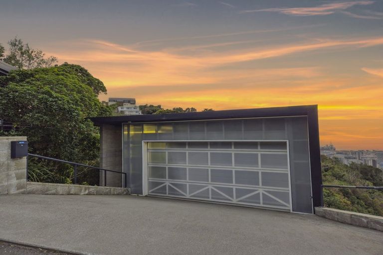 Photo of property in 64a Orangi Kaupapa Road, Northland, Wellington, 6012