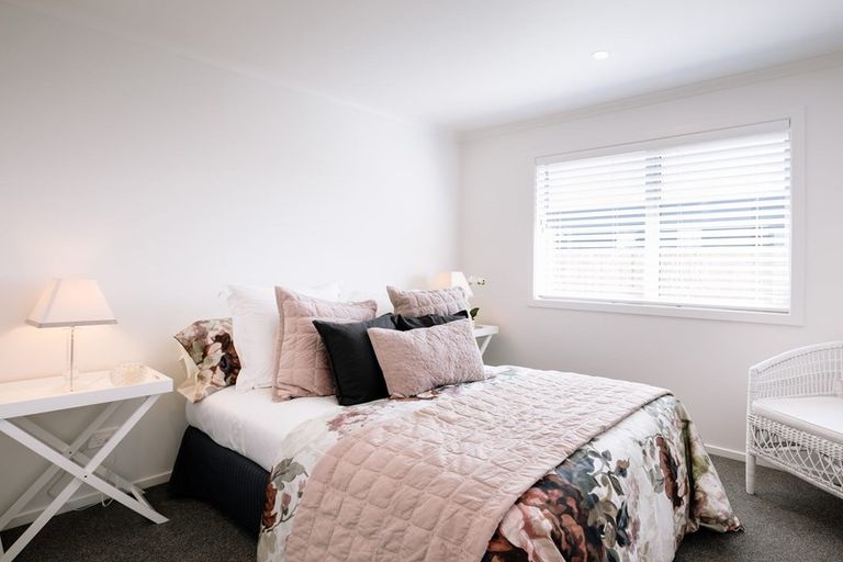 Photo of property in 23 Ocean View Rise, Ruakaka, 0116
