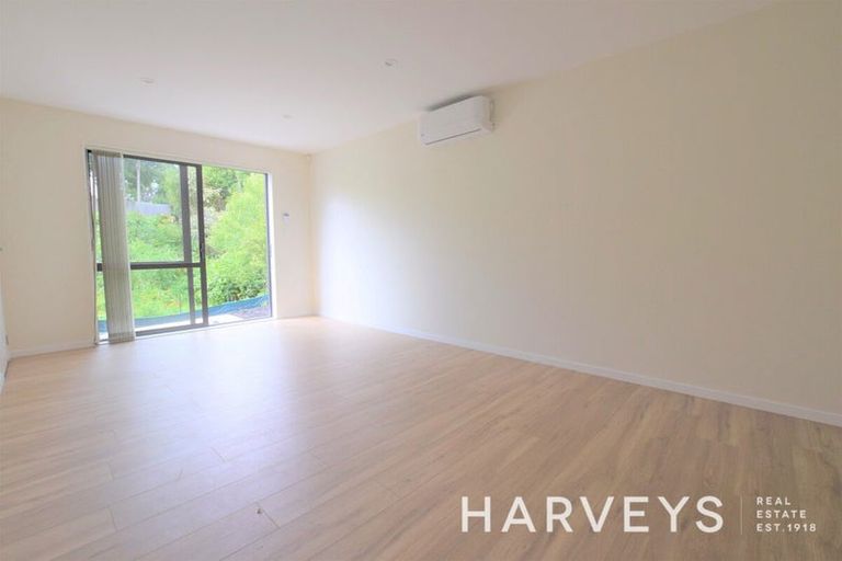 Photo of property in 71a Fruitvale Road, New Lynn, Auckland, 0600