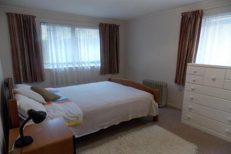 Photo of property in 32 Beauchamp Street, Karori, Wellington, 6012