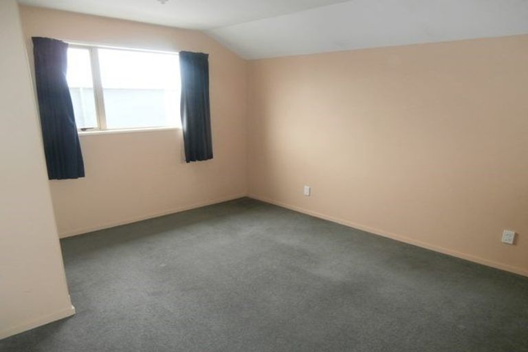 Photo of property in 42d Picton Avenue, Riccarton, Christchurch, 8011