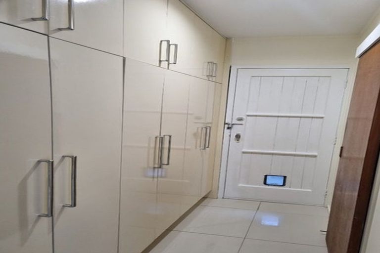 Photo of property in 2/2a Hutt Road, Manurewa, Auckland, 2102